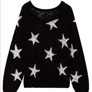 Casual, loose fitting black & white star sweater